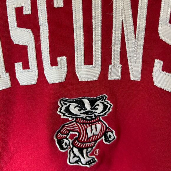 Wisconsin Badgers Campus Heritage Red Embroidered Pullover Hoodie Size M - Picture 6 of 13